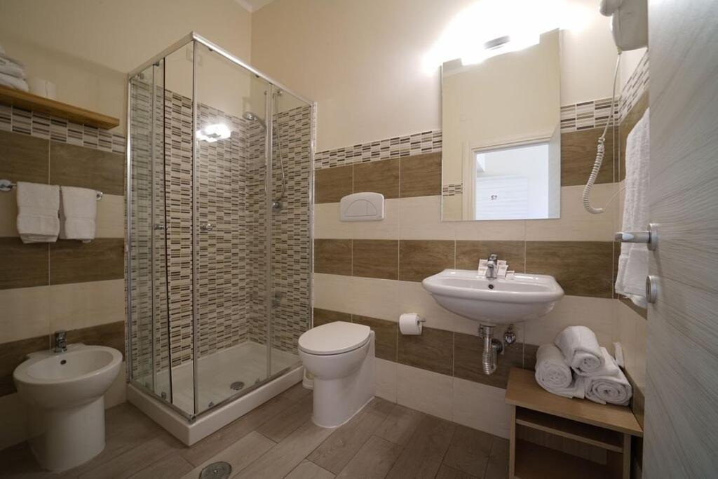 קרוטונה Hotel Villaggio Casarossa מראה חיצוני תמונה