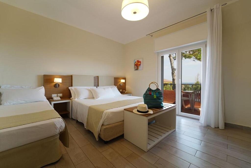 קרוטונה Hotel Villaggio Casarossa מראה חיצוני תמונה
